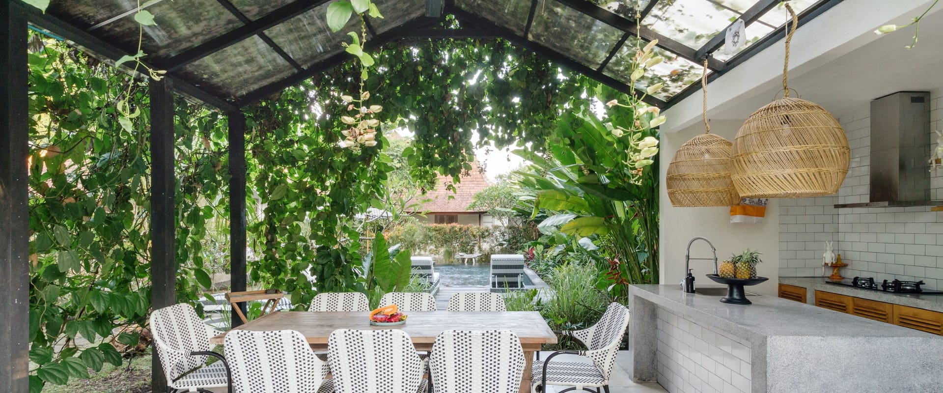 5 raisons de craquer pour une pergola - La Maison Des Travaux